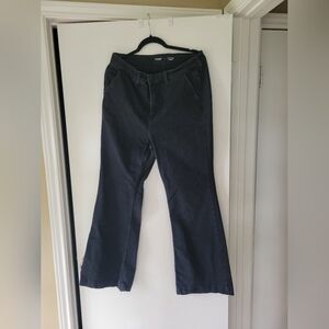 Old Navy Extra High-Rise Flare Trouser Secret-Smooth Pockets